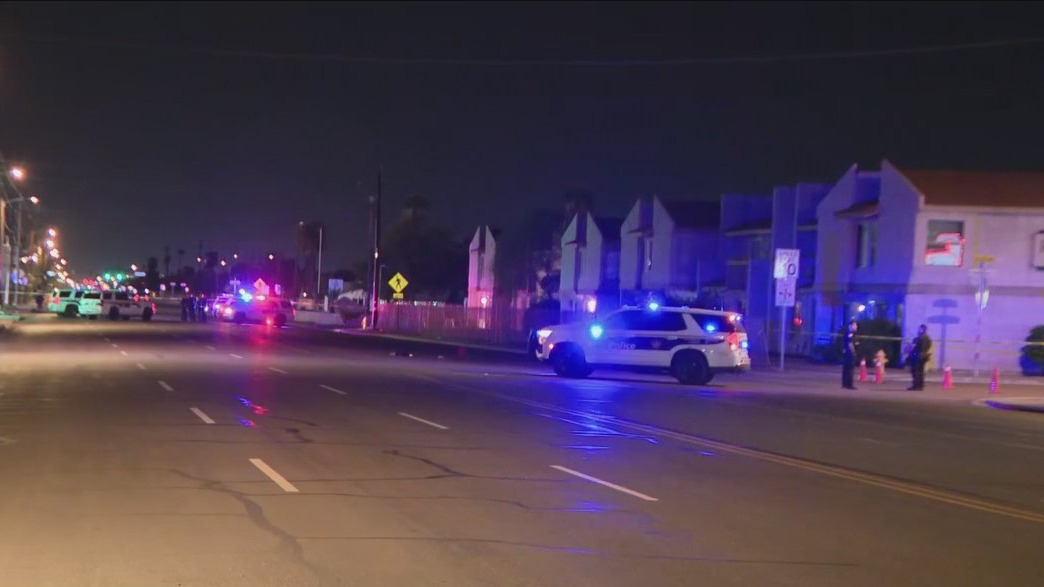 Man hit by car near Phoenix intersection