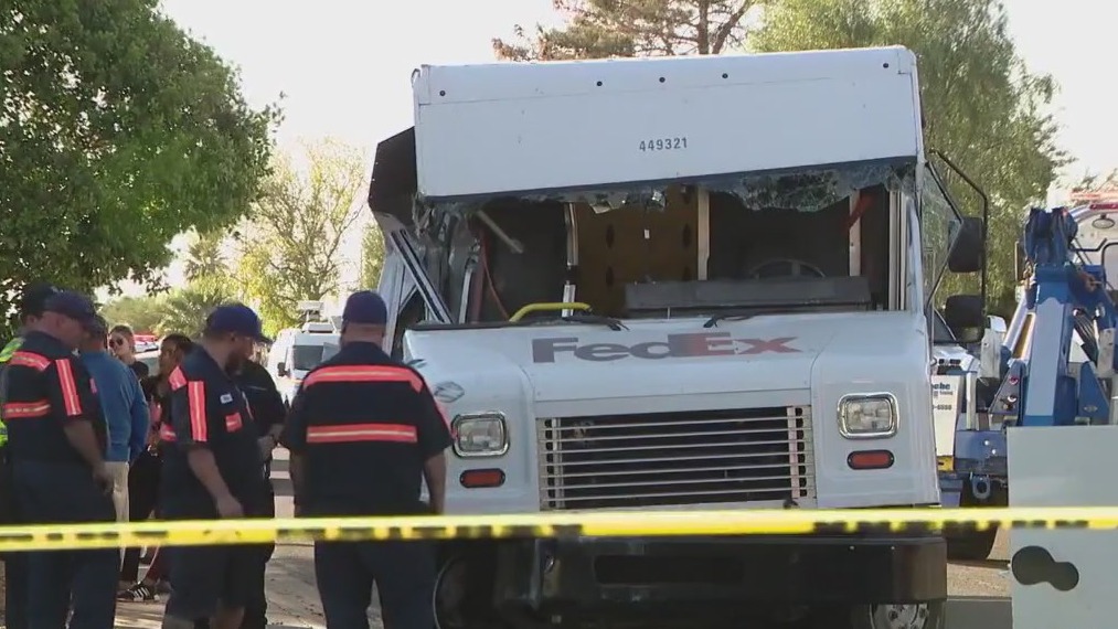 Witnesses describe the moment a FedEx truck slammed into a home