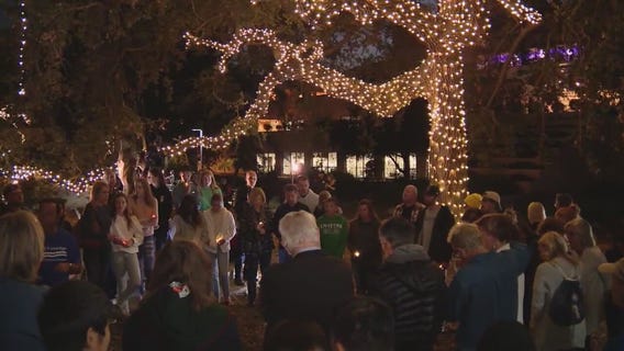 Vigil held in Thousand Oaks for victims of Borderline Bar shooting