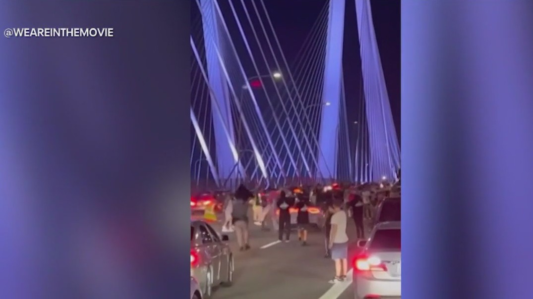 'Street takeover' causes Mario Cuomo Bridge chaos