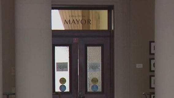 Oakland City Council urges mayor, police commission to consider internal candidate for police chief