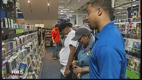 FOX Business Beat: Wall Street Rollercoaster; Best Buy Stops Selling CDs