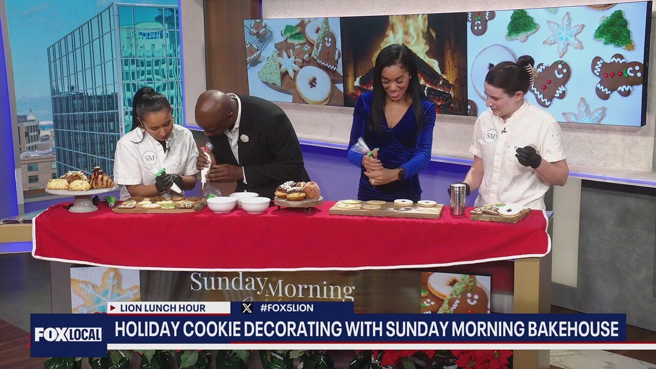 Holiday cookie decorating with Sunday Morning Bakehouse