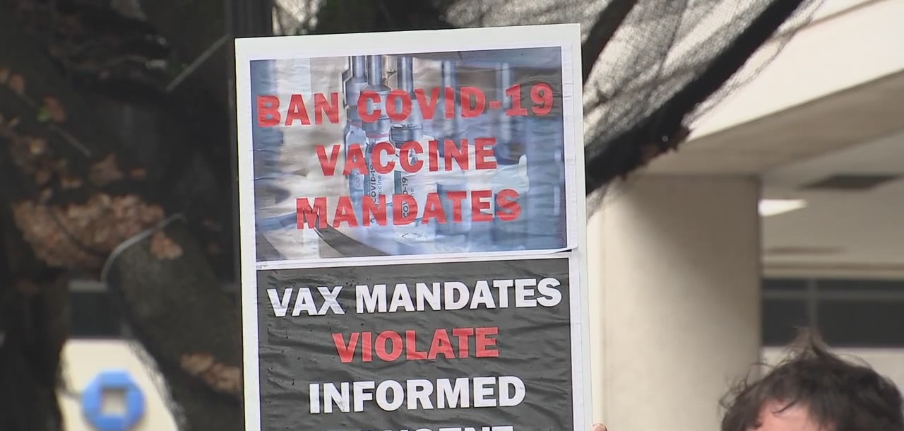 Can companies and colleges make getting the COVID-19 vaccine mandatory?