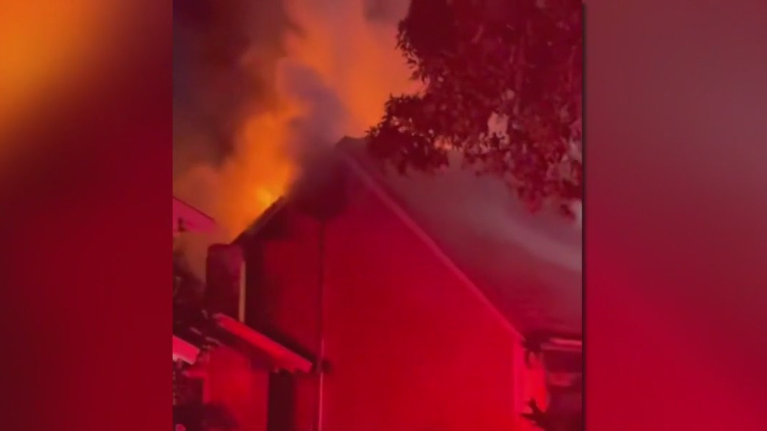 Firefighters praise dad for saving family from burning home