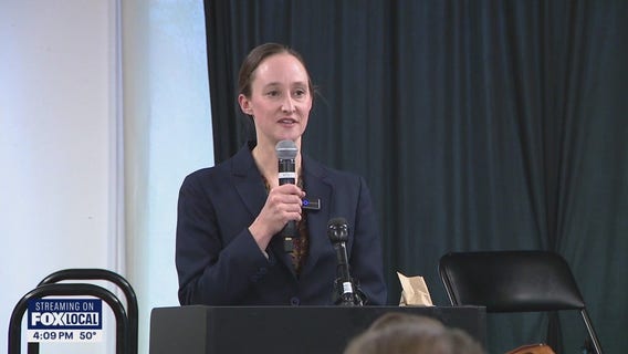 Seattle mayor-elect Katie Wilson holds team meeting