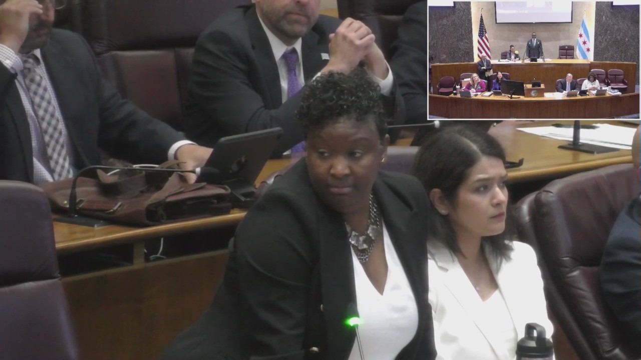'90 shots, 6 shooters - not one person called the police': Chicago City Council debates ShotSpotter