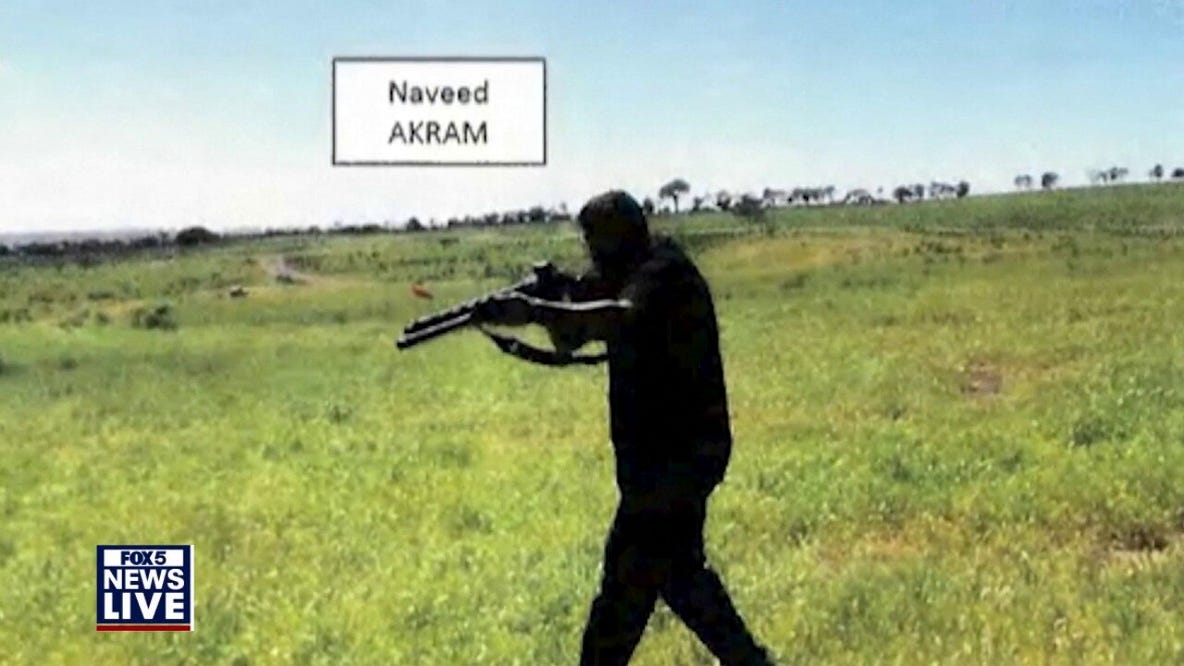 Jewish community holds vigil for Bondi Beach attack