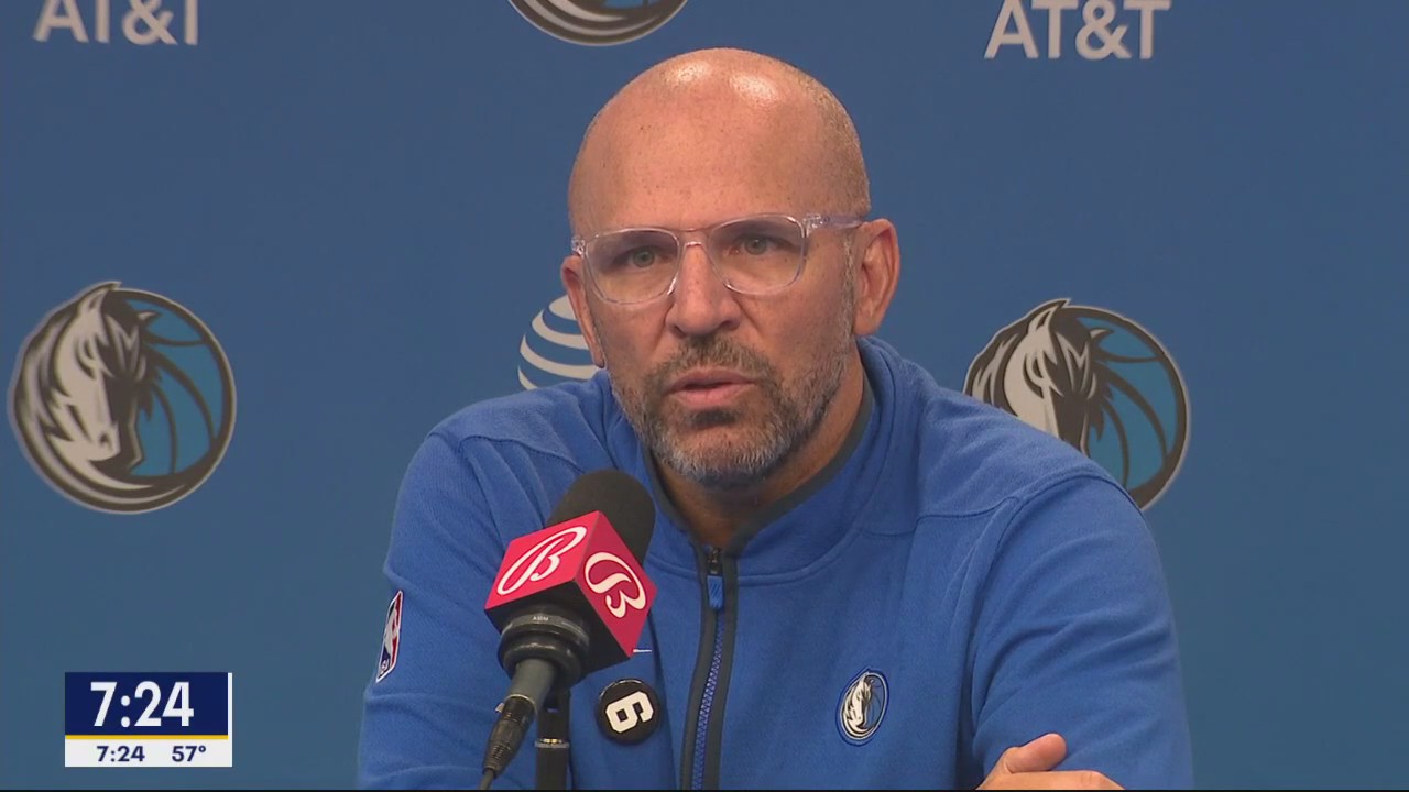 Mavs miss the playoffs, season ends