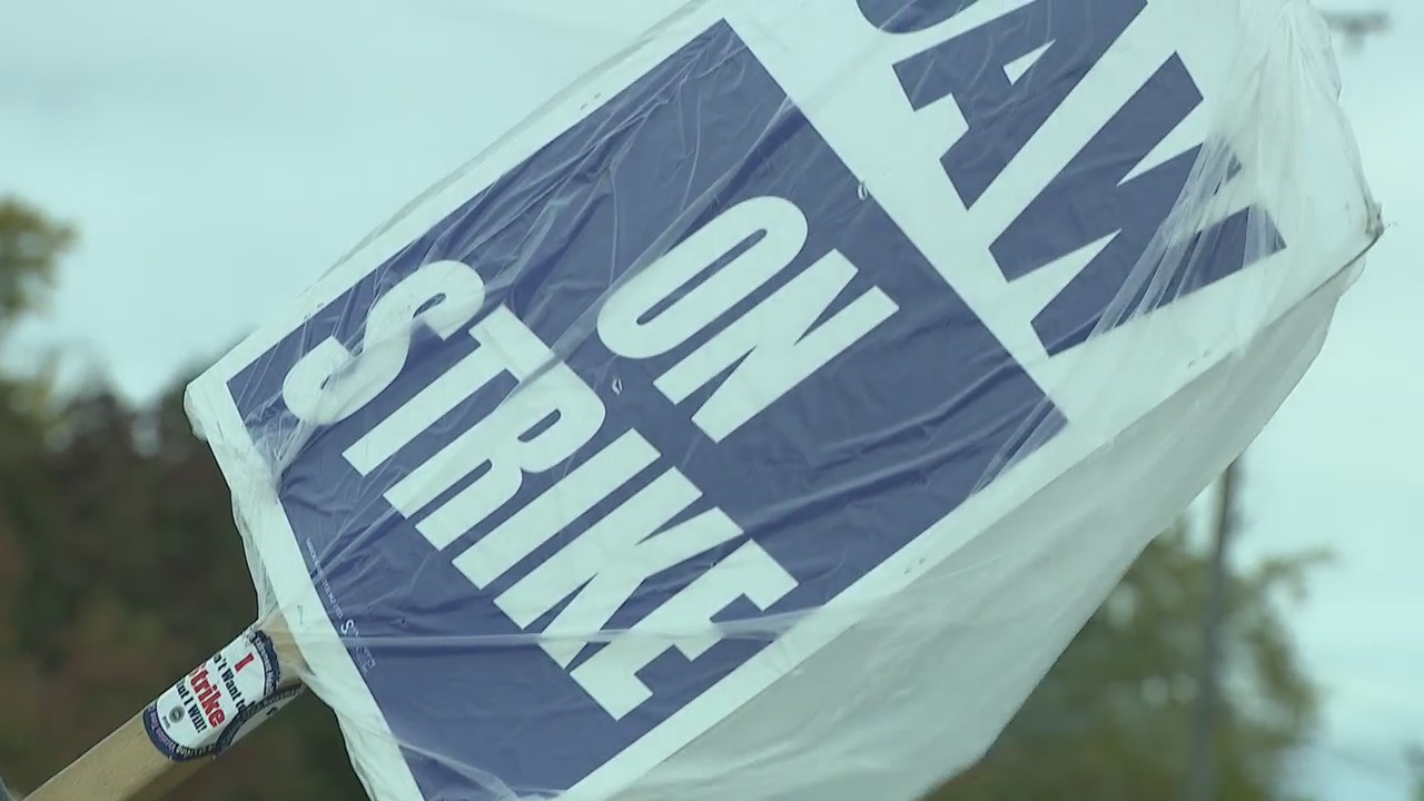 Ford chairman, UAW president trade barbs amid strike