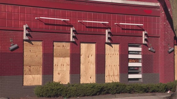 'Gateway for violence': Concern after 3 KFC locations abruptly close on Chicago's South Side