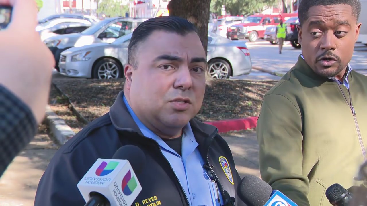 FULL: Update on Houston apartment fire on Olympia