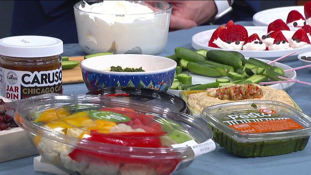 Holiday snacks & healthy drinks: Tips for working nutrition into holiday plans