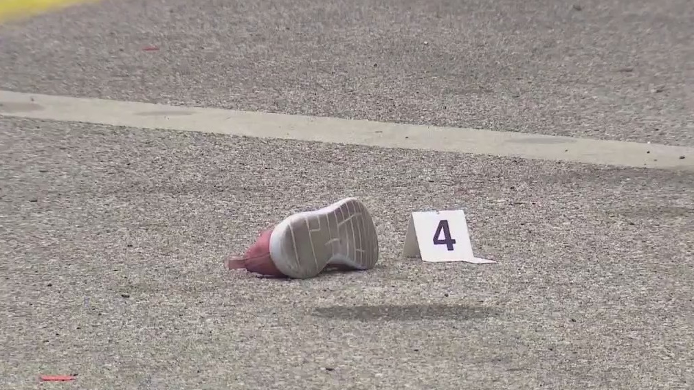 Mom killed, daughter hospitalized after car crashes into Mid-Wilshire building