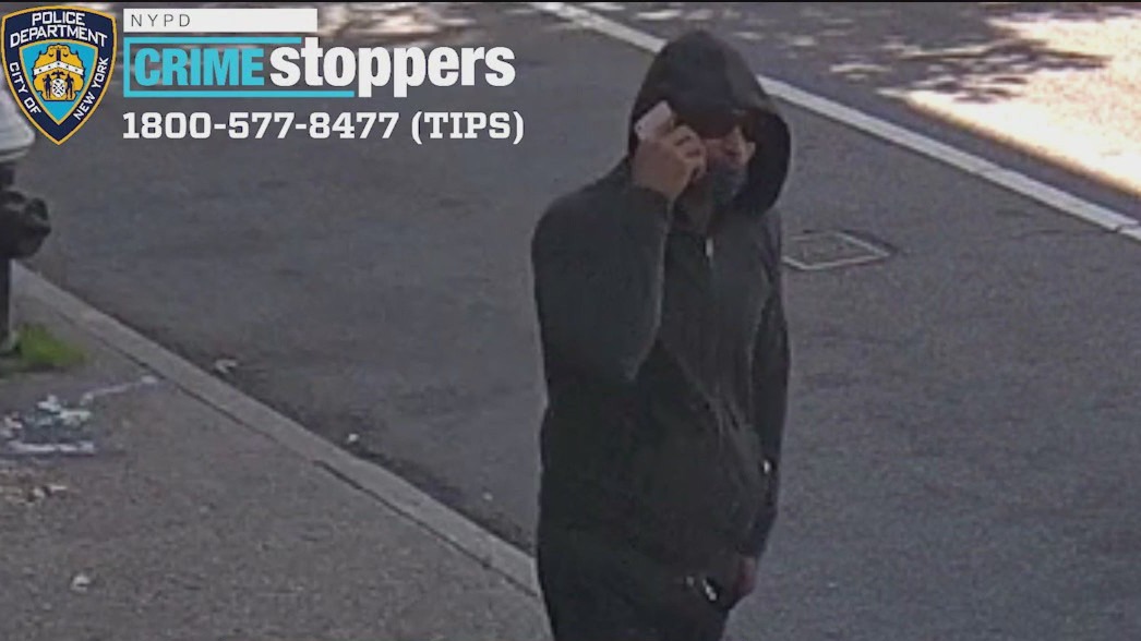 Suspect wanted in at least 10 NYC muggings