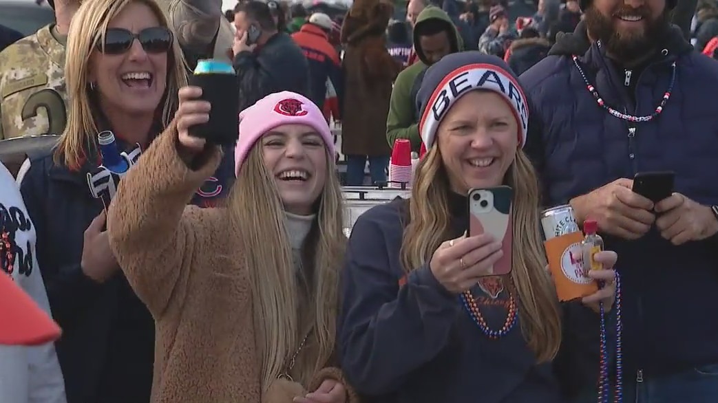 Chicago tailgaters go all out for Bears-Commanders game
