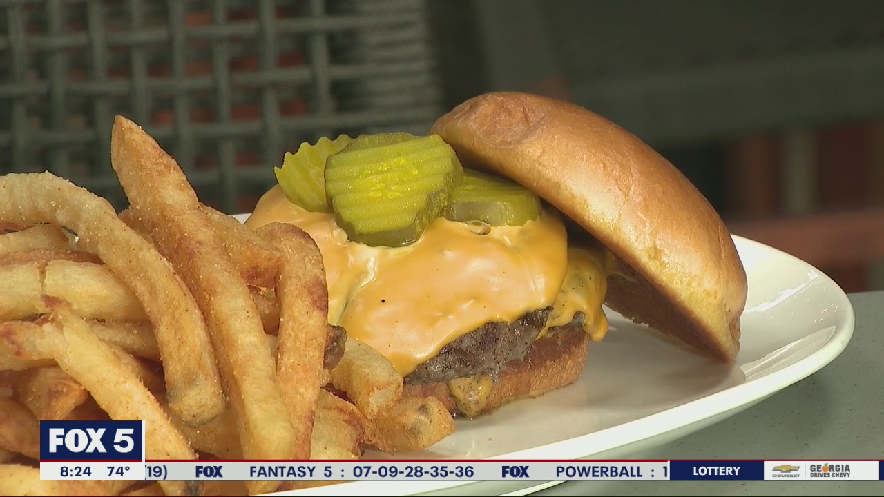 Burgers with Buck visits The Woodall