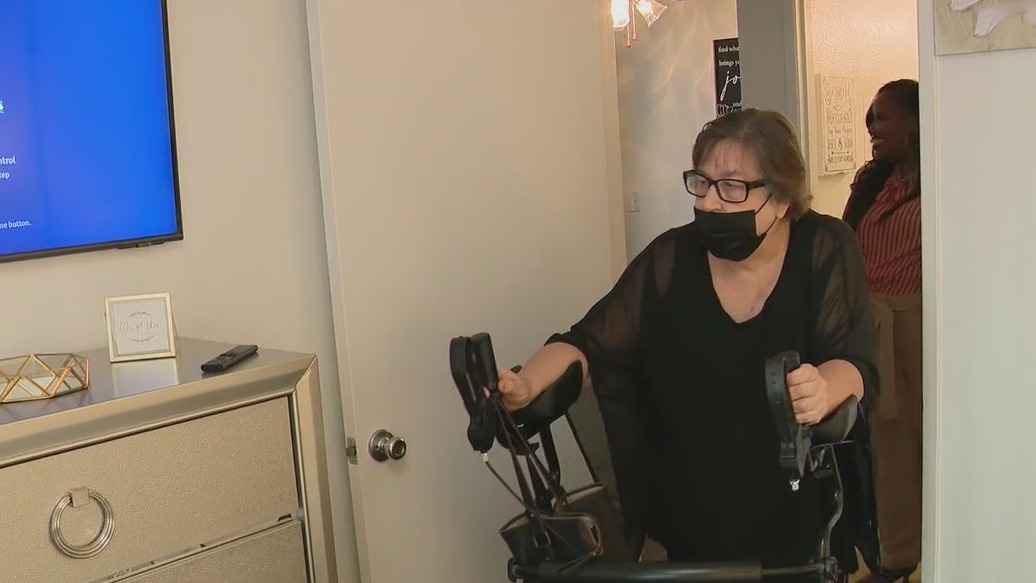 Woman homeless for 6 years gets one just in time for the holidays thanks to nonprofit