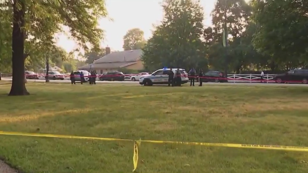 Chicago police investigate shooting outside Lincoln Park Zoo