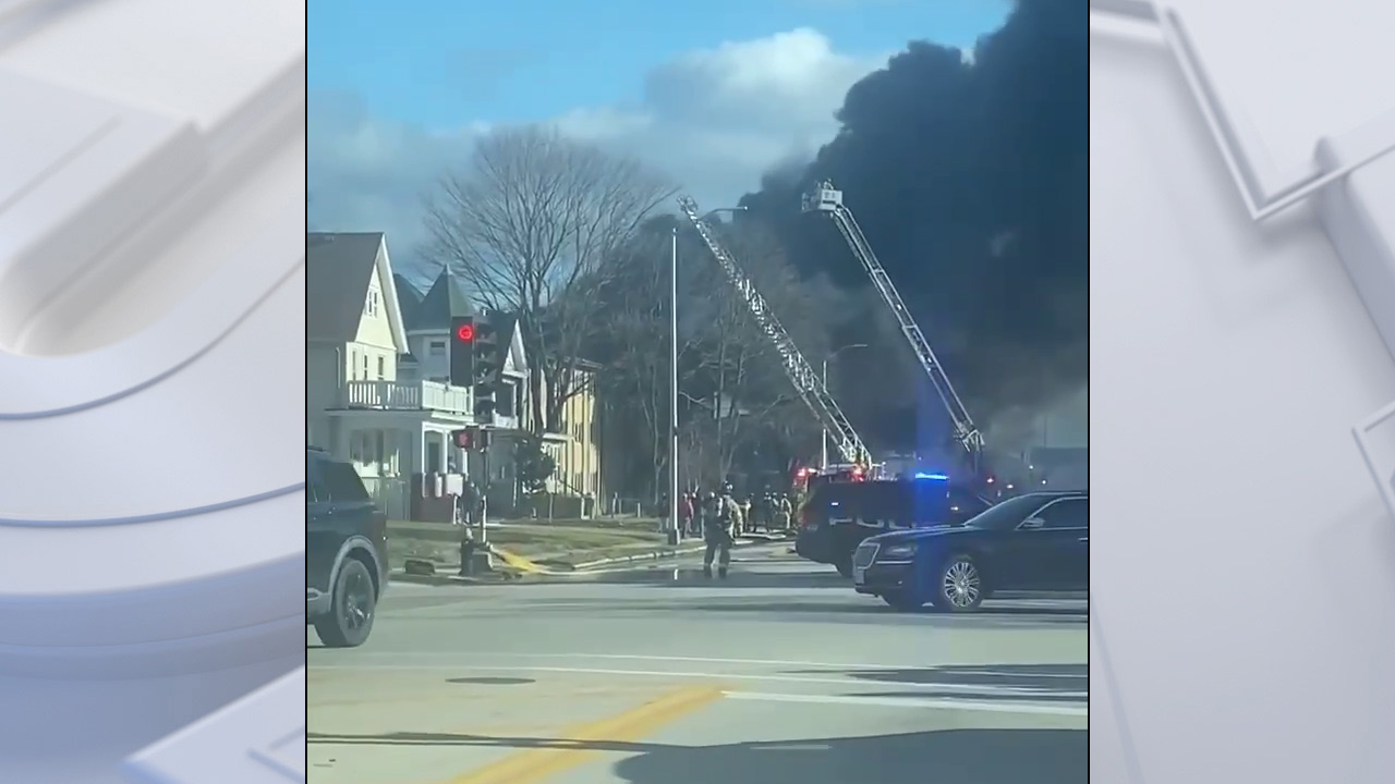 Racine apartment fire on Washington Ave.