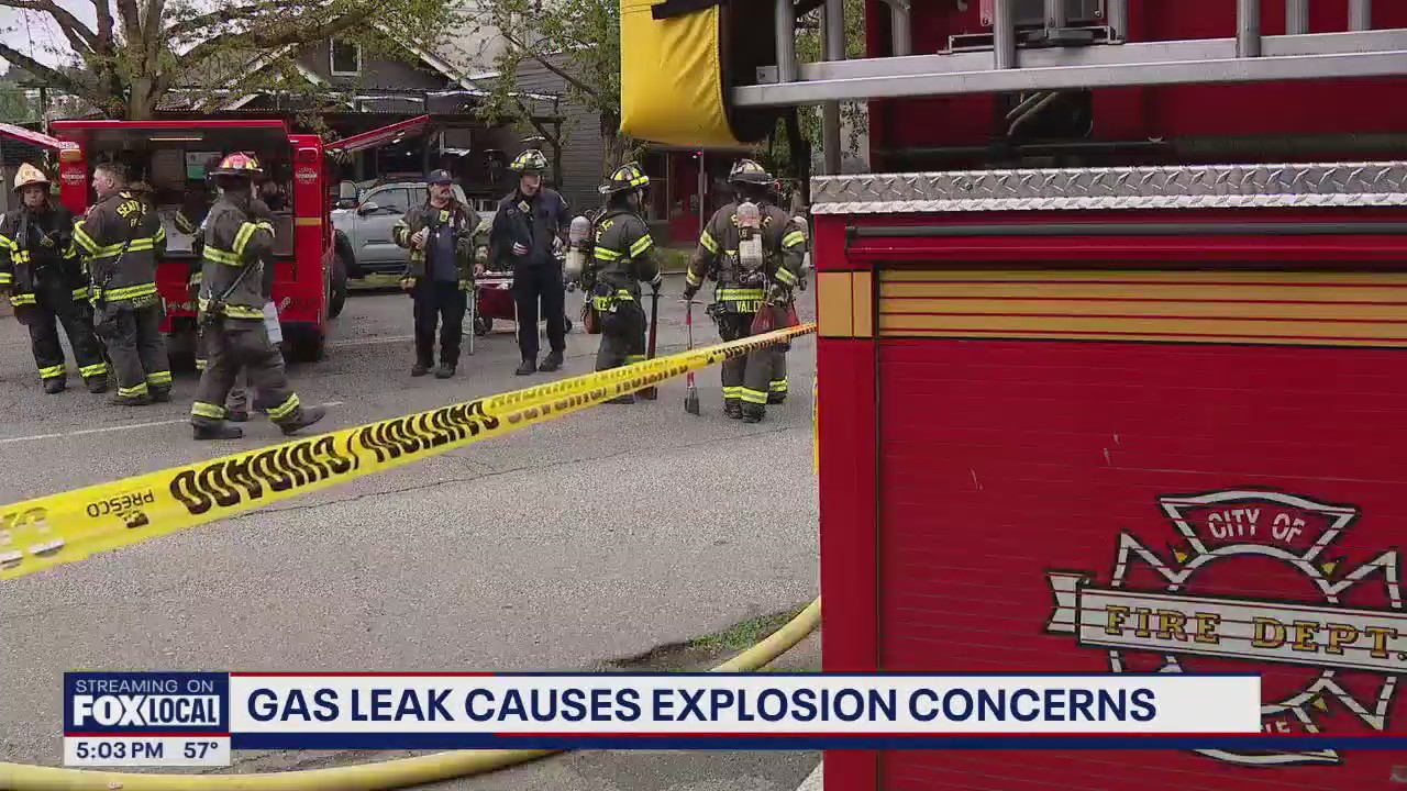 Fremont gas leak prompts evacuations and road closures | FOX 13 Seattle