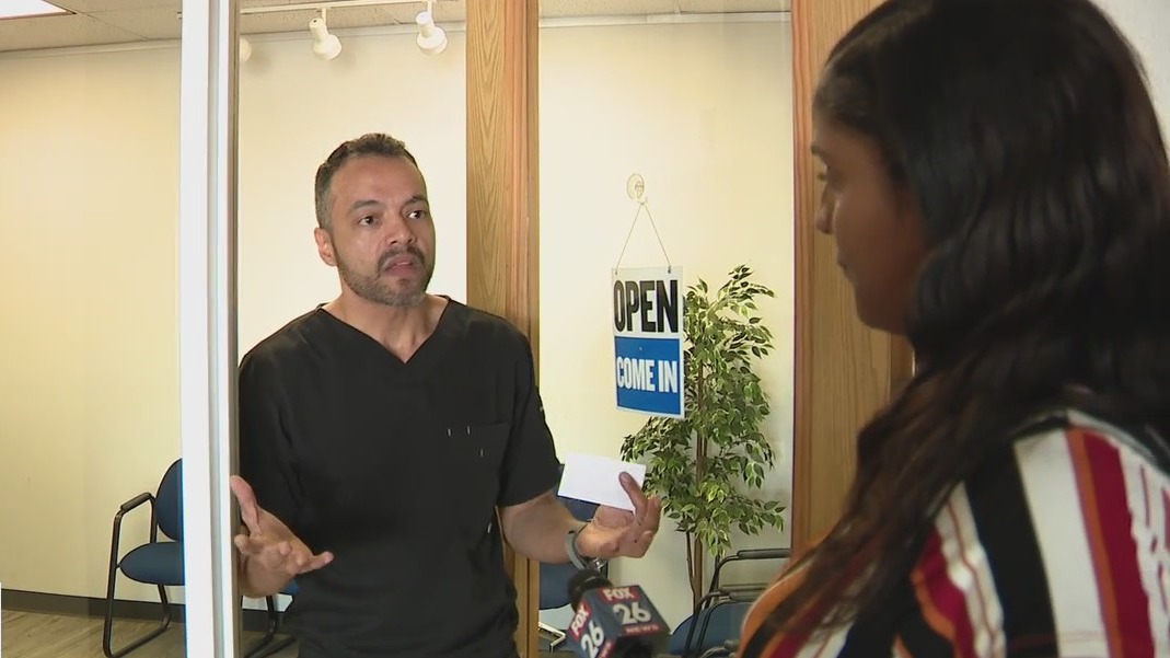 Houston chiropractor accused of sending racist messages to patient