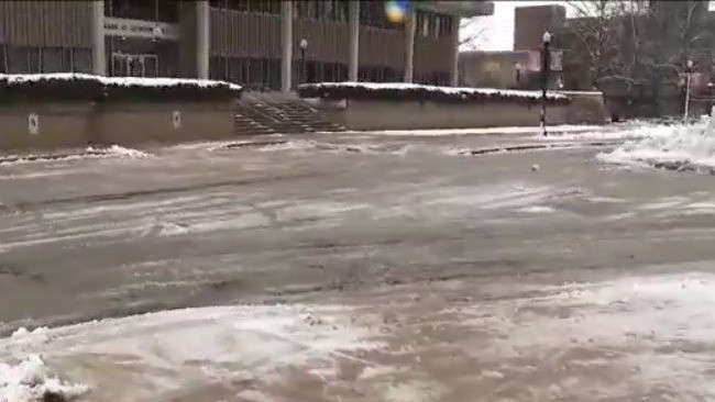 Winter weather hits Chicago suburbs hard