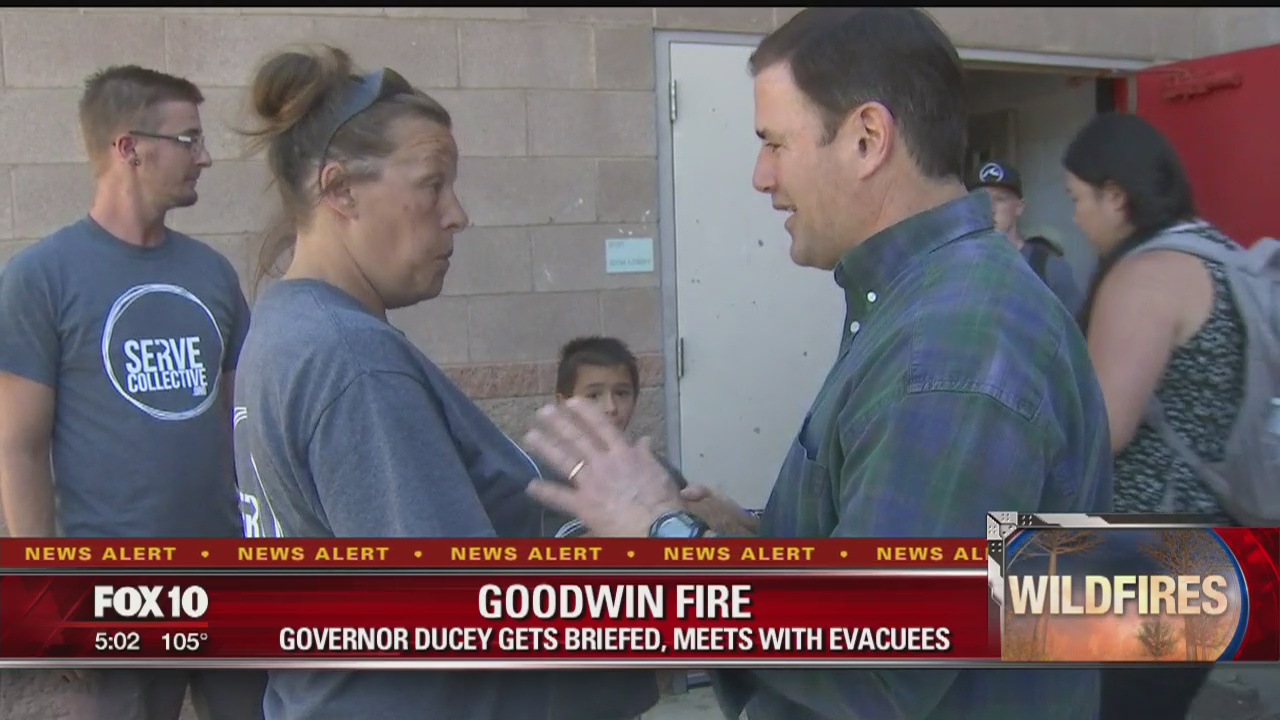 Governor Doug Ducey receives briefing on Goodwin Fire