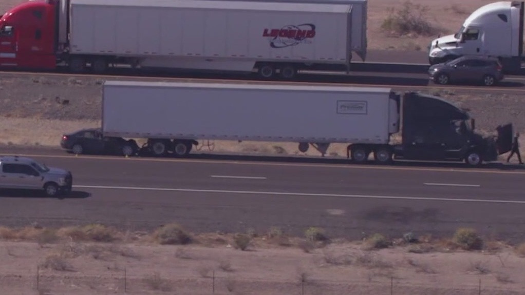 Car crashes into back of semi on I-10 | FOX 10 Phoenix