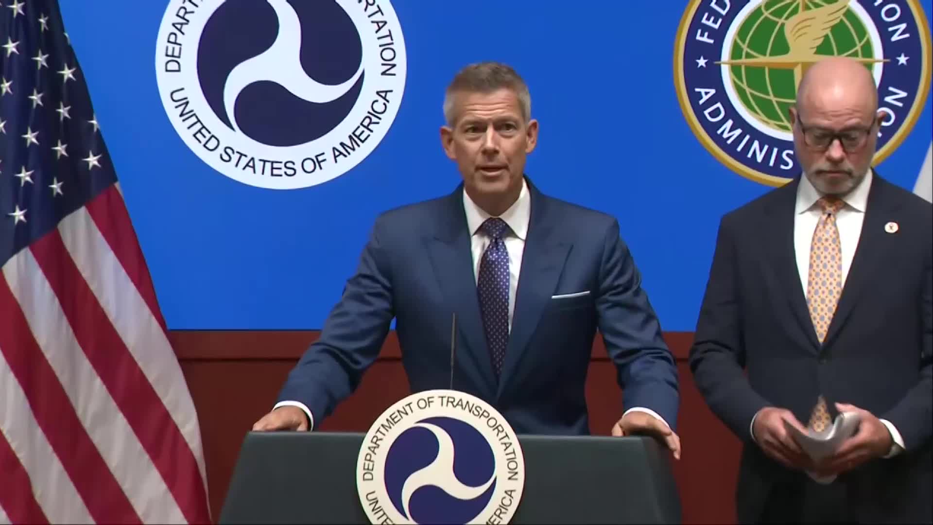 FAA slashes flights by 10% amid ongoing shutdown