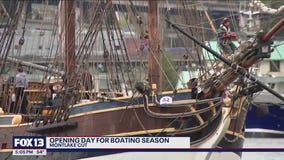 Hundreds gather for Opening Day of Seattle Boating Season