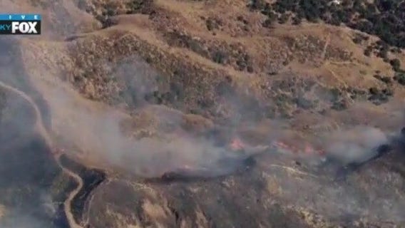 Plenty Fire burns in Santa Clarita