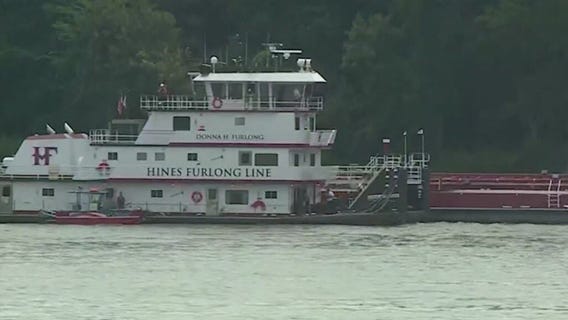 2 dead in helicopter crash on Mississippi River