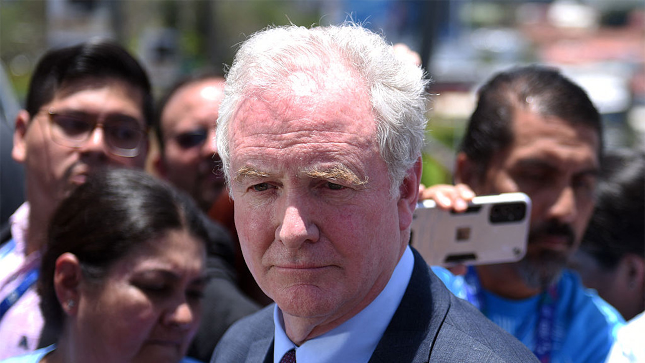 Sen. visits El Salvador to fight for deportee [RAW]