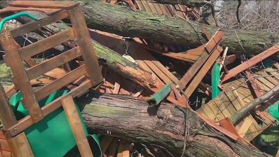 Severe storms pummel the Midwest