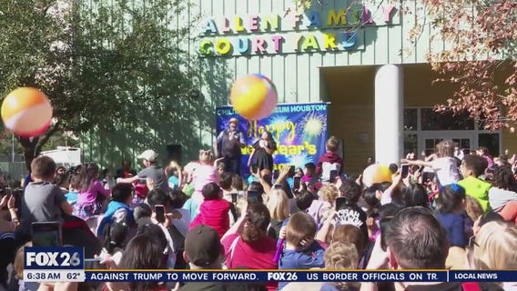 Houston's little revelers ring in 2024