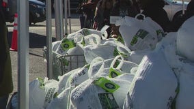 Turkey giveaway draws huge crowds
