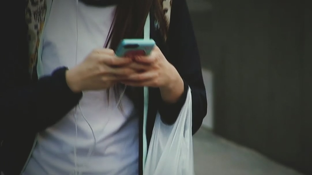 Tips for protecting yourself against political texting fraud