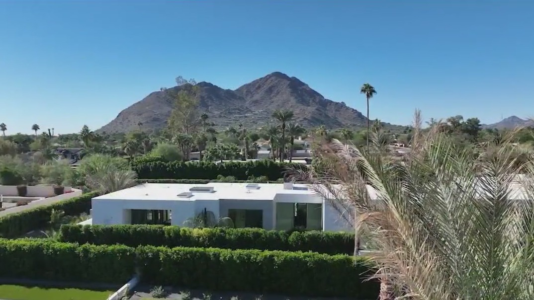 Acre property in heart of Paradise Valley l Cool House