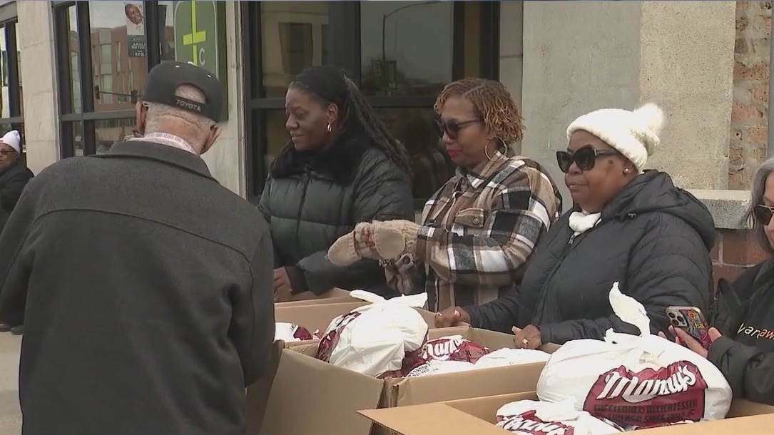 Manny's Deli food giveaway at Lawndale Community Church