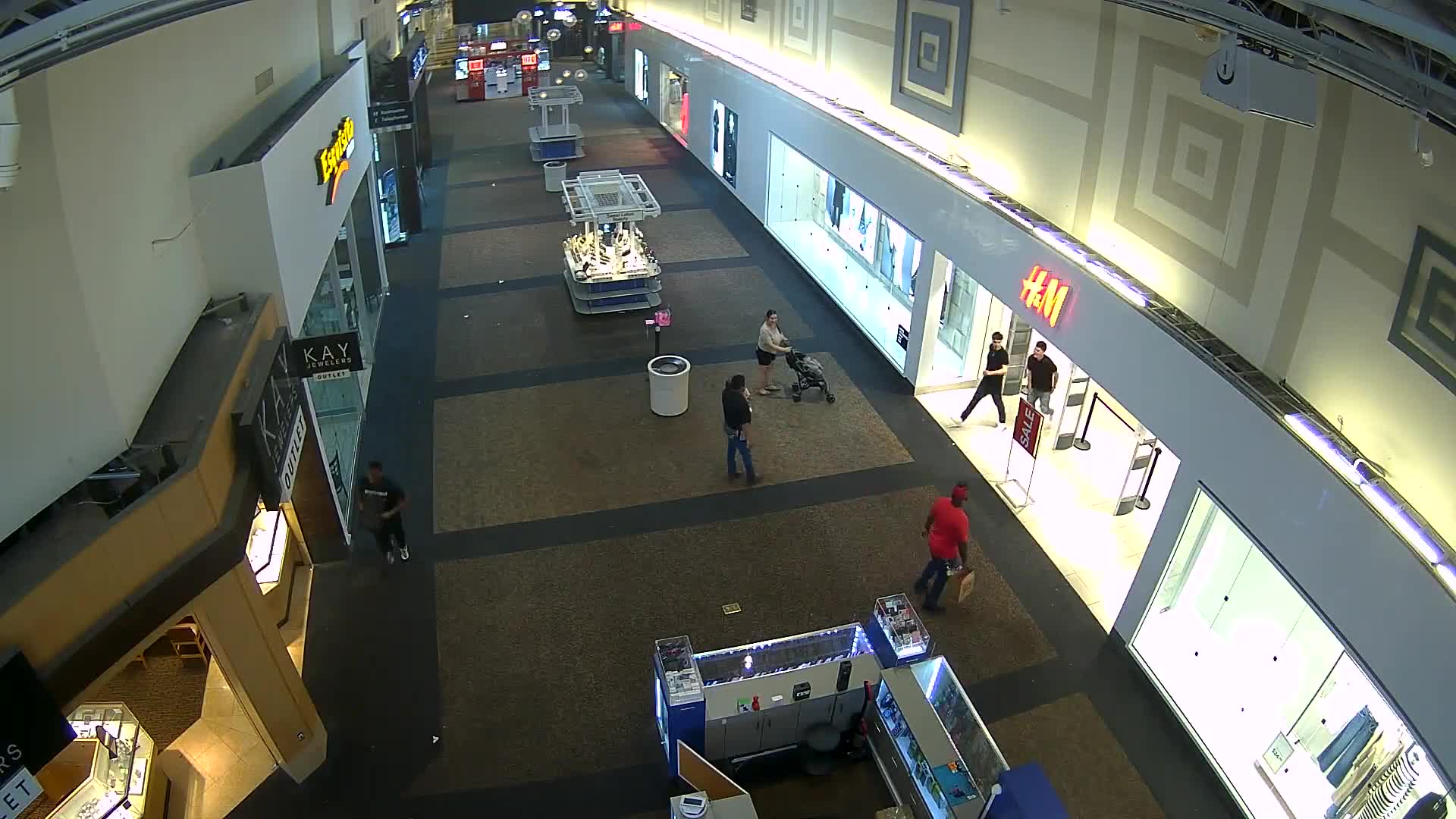 RAW: Possible suspect No. 1 Sugarloaf Mills Mall shooting | FOX 5 Atlanta