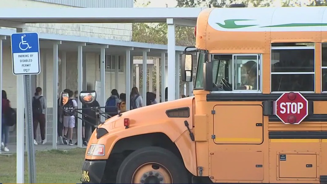 Pasco schools update volunteer screening plan