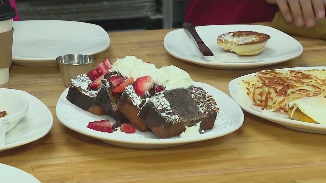 Win With Women at B's Sweet Bites in Des Plaines