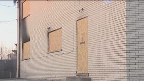 Hickory Hills apartment fire leaves man dead, another injured