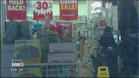 Many Toys R Us stores closing