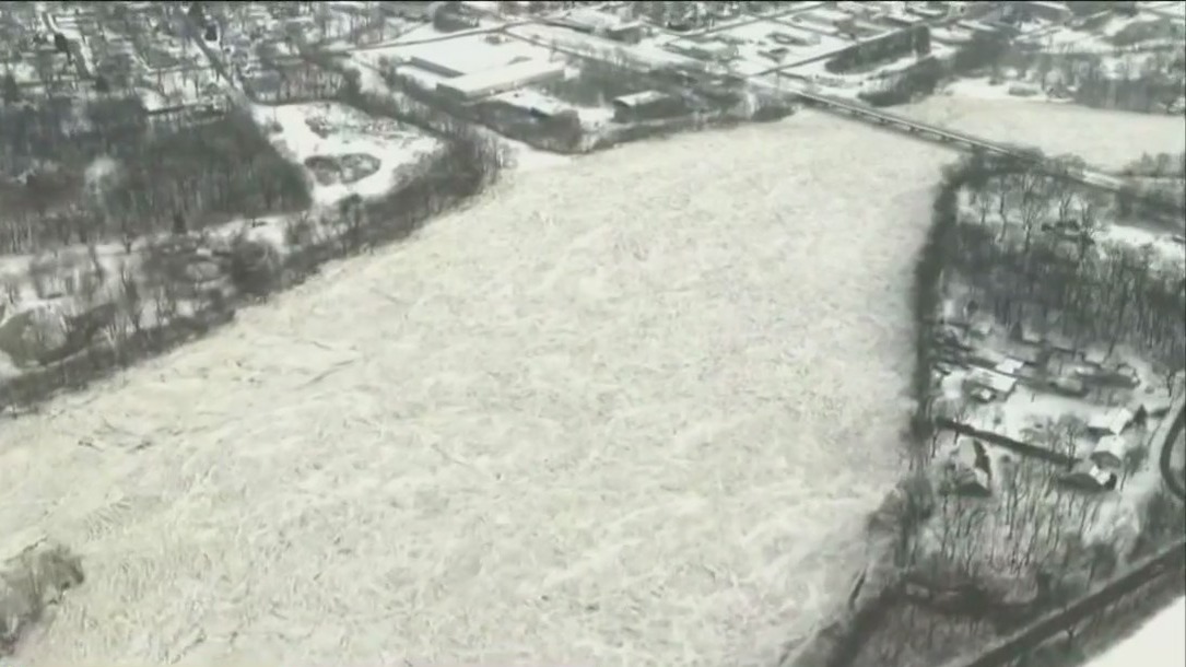 Concerns over flooding grow among residents near Wilmington ice jams