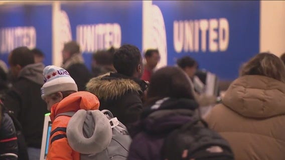 Holiday travel: Passengers flood O'Hare during busy weekend