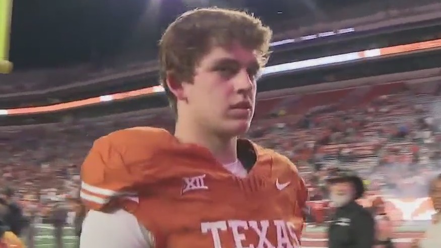 Arch Manning makes debut for Texas Longhorns