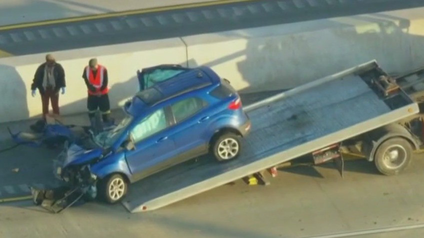 Fatal crash shuts down NB I-57 near Sibley Blvd