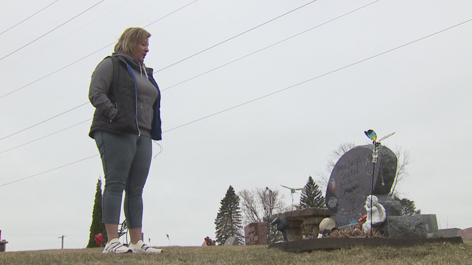 Big Bend cemetery changes add stress to grief, families say